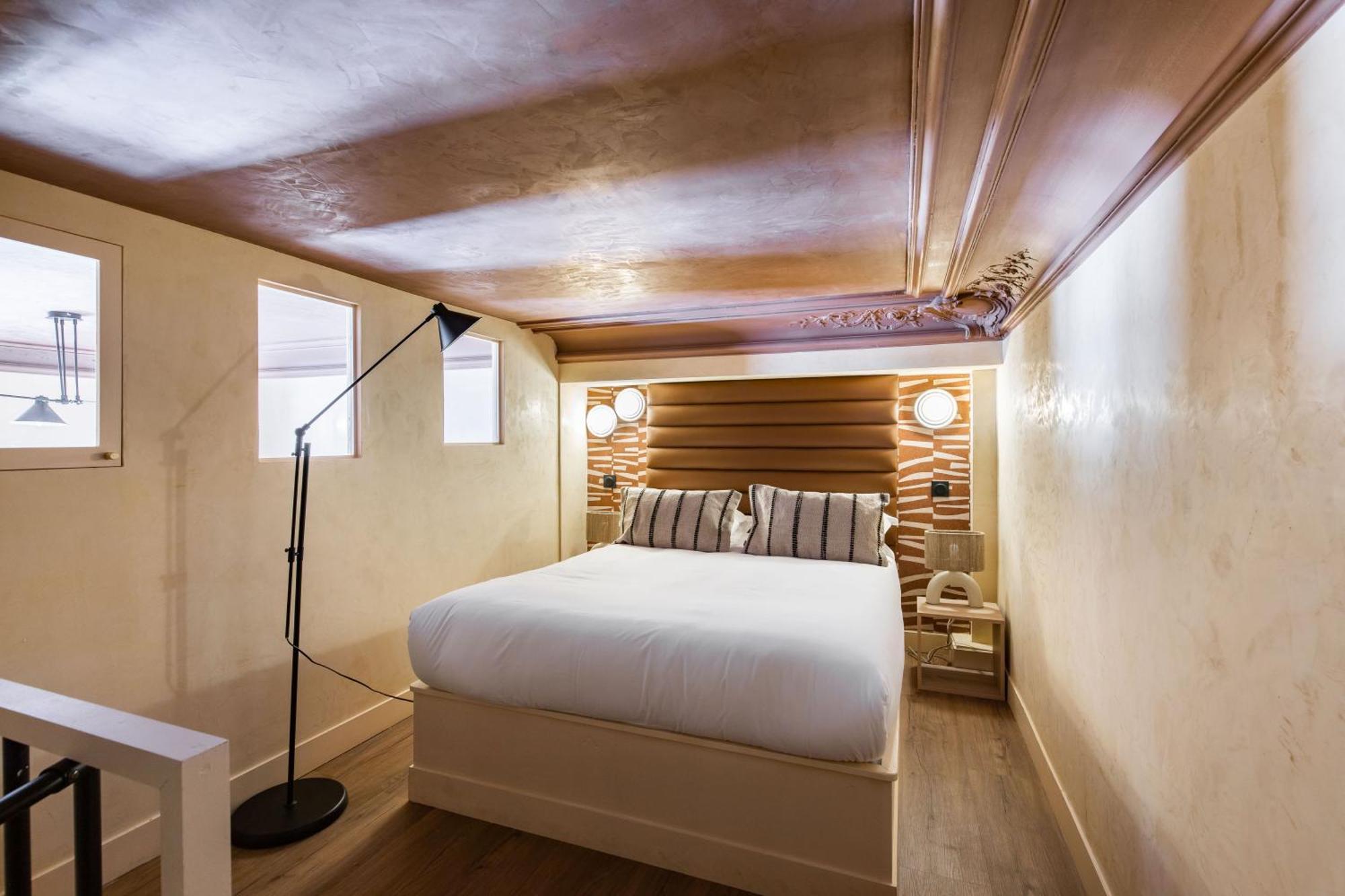 Nochichi Collections - Grands Boulevards Apartment