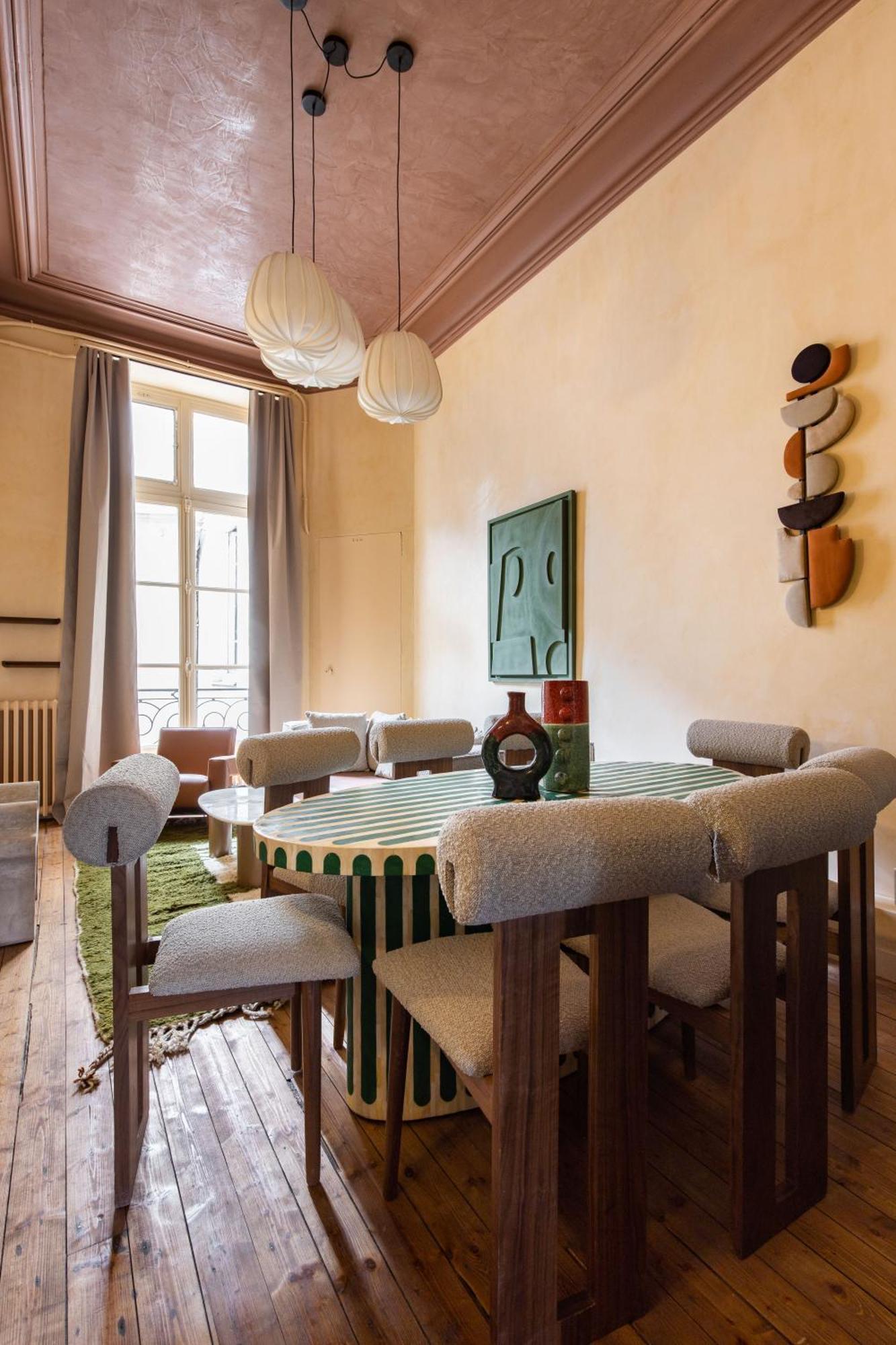 Nochichi Collections - Grands Boulevards Apartment