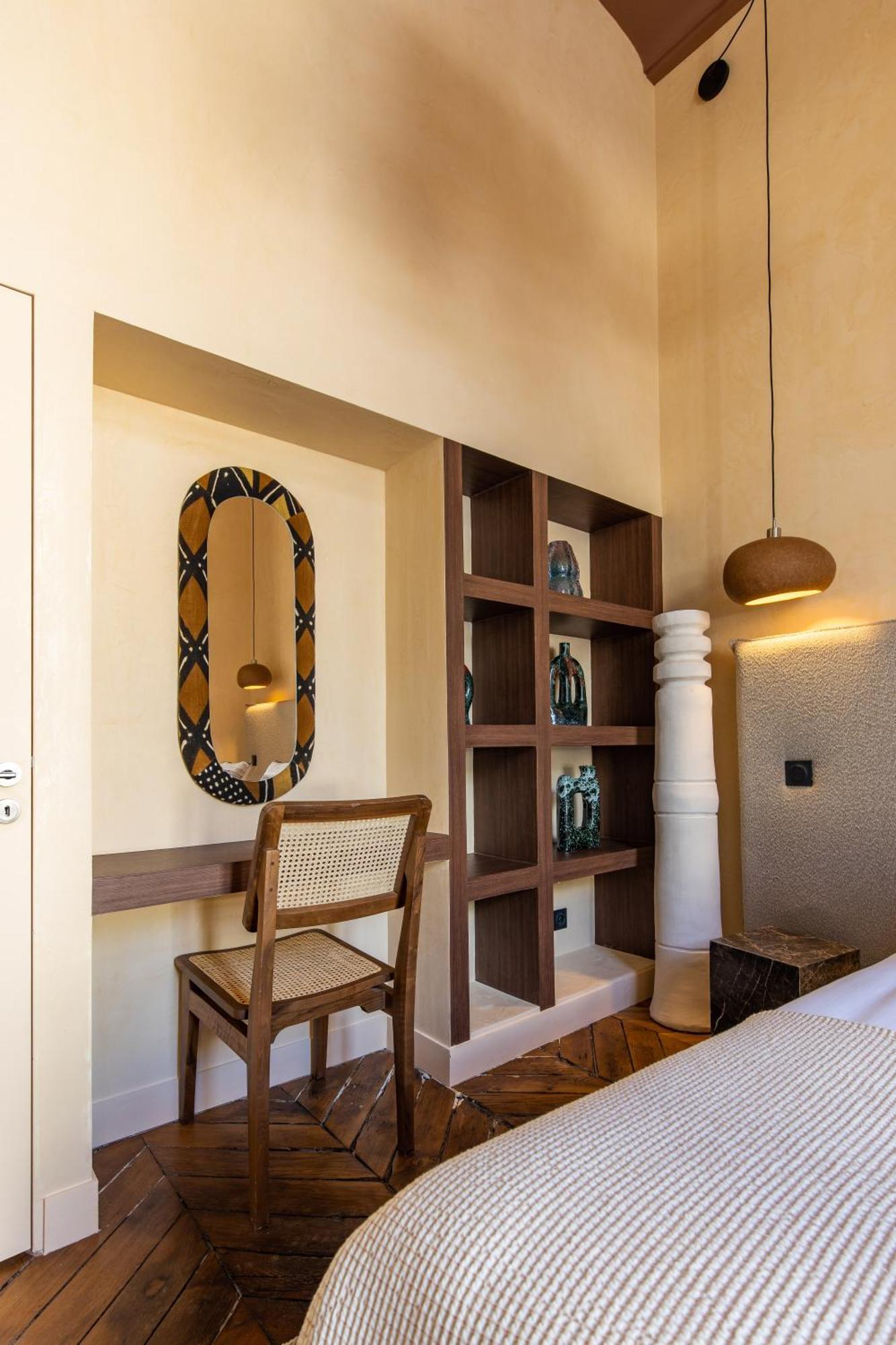 Nochichi Collections - Grands Boulevards Apartment